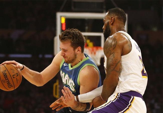 LeBron James y Doncic