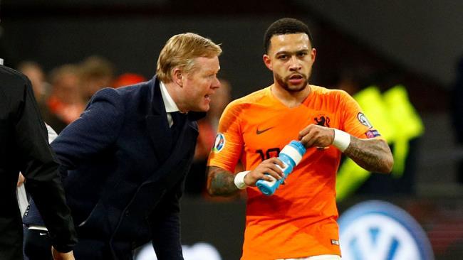 Depay y Koeman