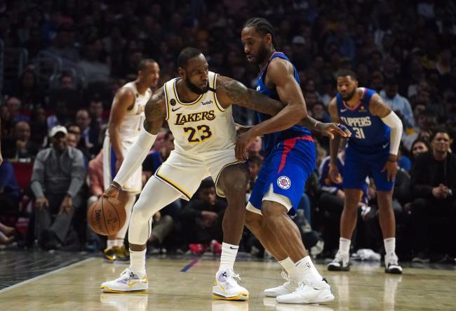 LeBron James y Kawhi Leonard