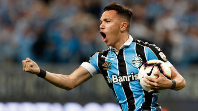 Pepê con el Gremio