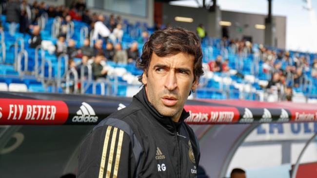 Raúl entrenando al Real Madrid Castilla