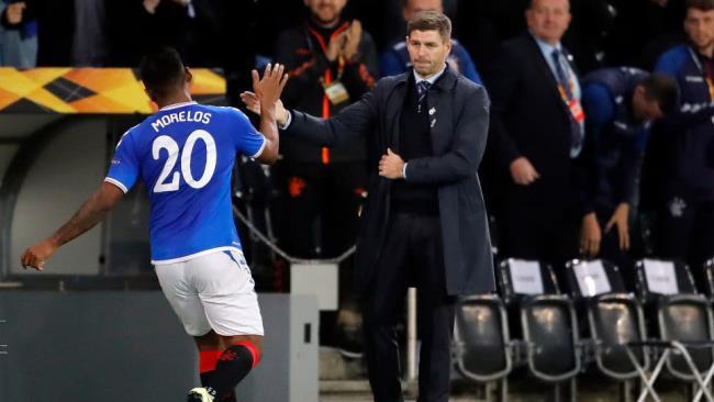 Gerrard entrenando al Rangers