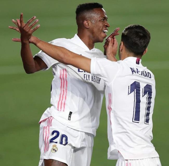 Vinícius y Asensio