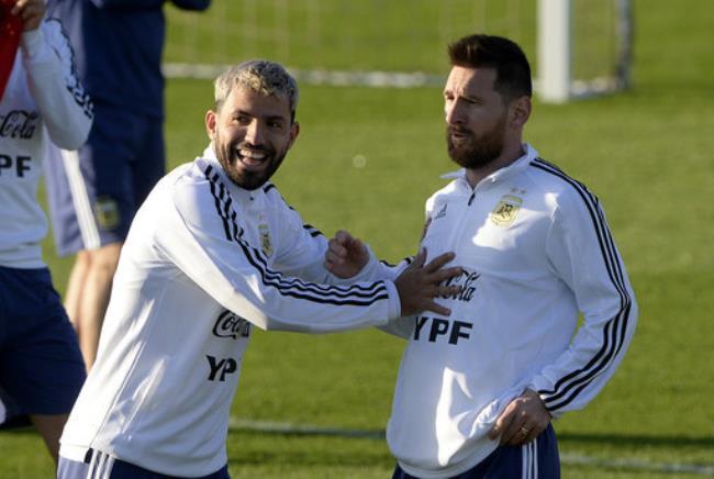 Agüero y Messi