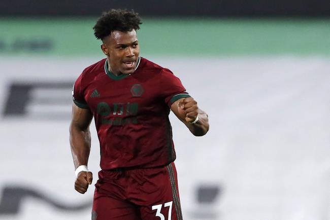 Adama Traoré celebrando un gol