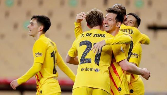 Leo Messi celebrando uno de sus dos goles de la final de Copa del Rey