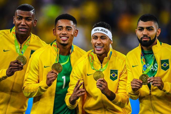 Gabriel Jesus y Neymar Júnior