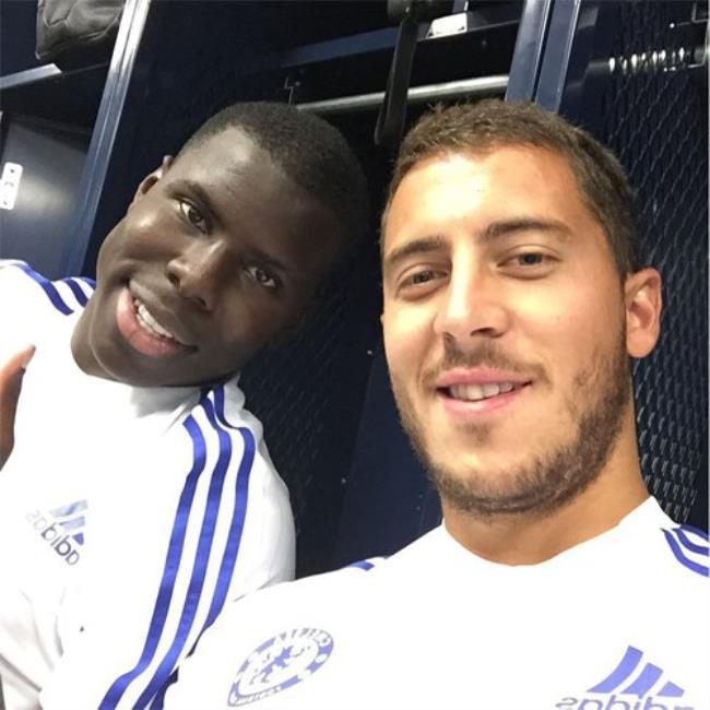 Hazard y Zouma compartiendo vestuario en el Chelsea