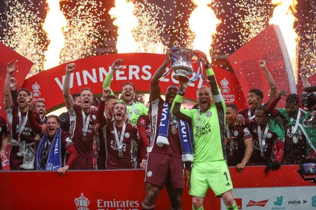 El Leicester levantando el título de campeón de la FA Cup