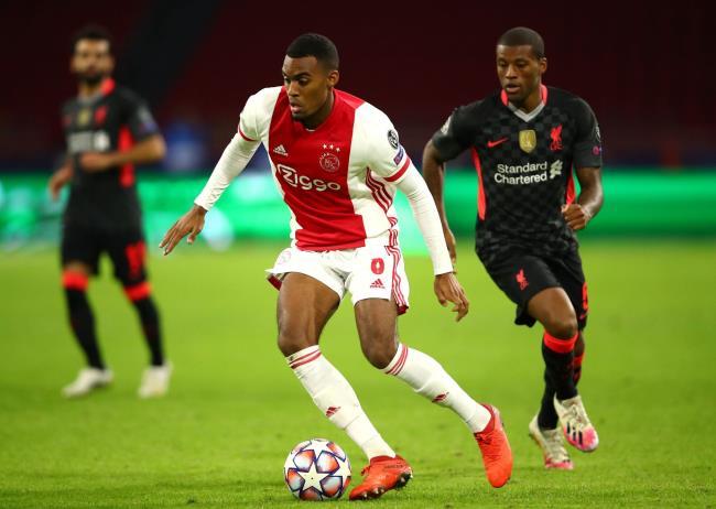 Gravenberch y Wijnaldum