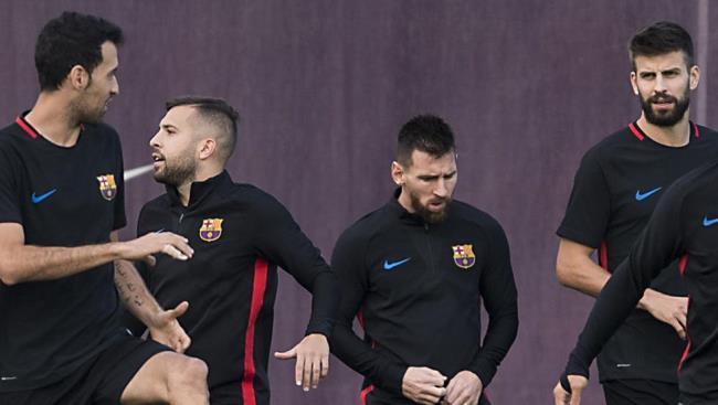 Los tres jugadores en un entrenamiento junto con Leo Messi