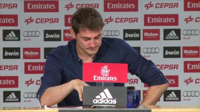 Iker Casillas el día de su despedida sin representación por parte del club