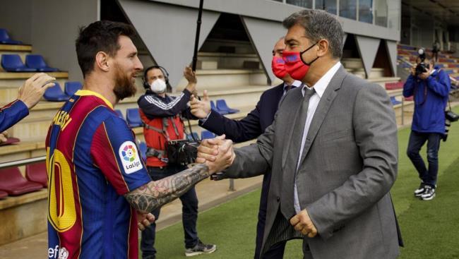 Messi y Laporta reencontrándose en los primeros días de Laporta como presidente