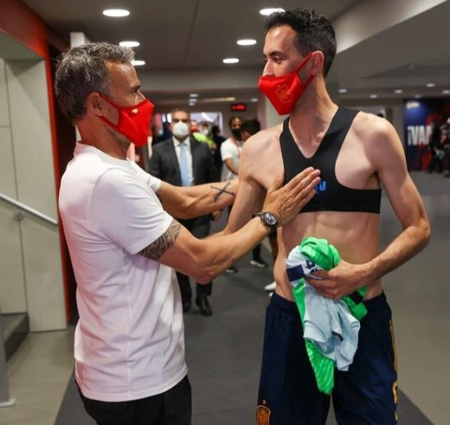 Busquets y Luis Enrique