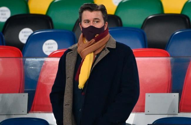 Dan Friedkin tras uno de los partidos de la Roma de la era Mourinho