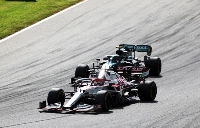 Vettel y Raikkonen compitiendo en sus actuales escuderías tras su paso por Ferrari