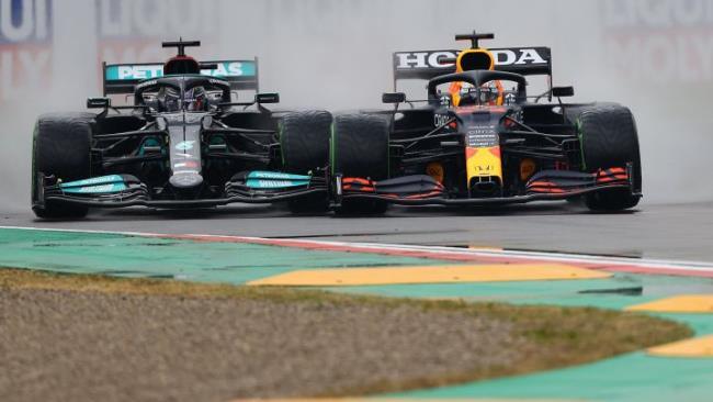 Lewis Hamilton vs Max Verstappen