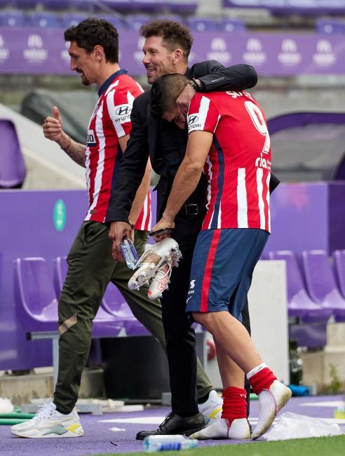 Simeone y Suárez justo después de ganar la liga el pasado mes de mayo