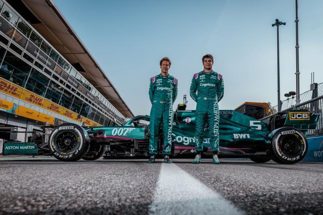 Vettel y Stroll con el coche de este 2021