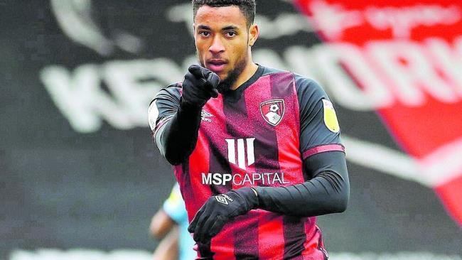 Danjuma con el Bournemouth