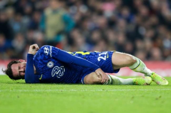 Ben Chilwell tras sufrir la grave lesión de rodilla frente a la Juventus