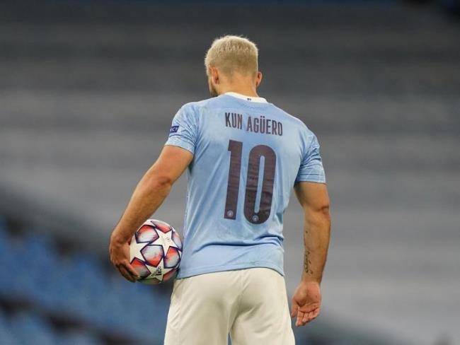 Kun Agüero con el City