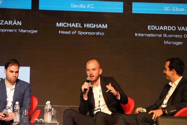 Higham en una charla