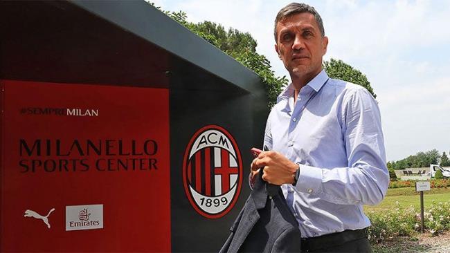 Maldini en las instalaciones del Milán