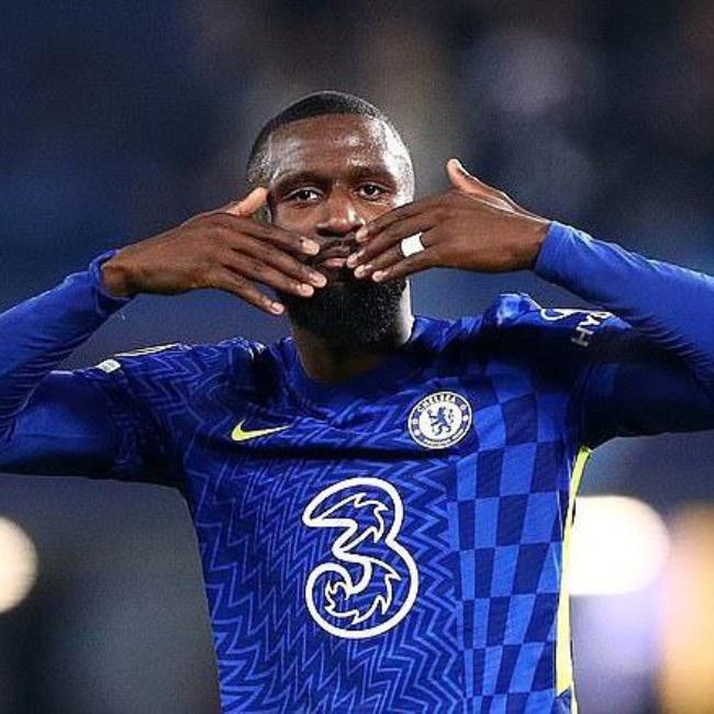 Rüdiger celebrando un gol con el Chelsea