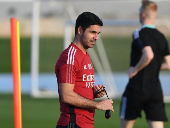 Arteta en un entrenamiento del Arsenal