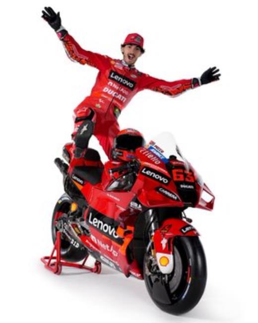 Bagnaia en la presentación de la nueva GP22