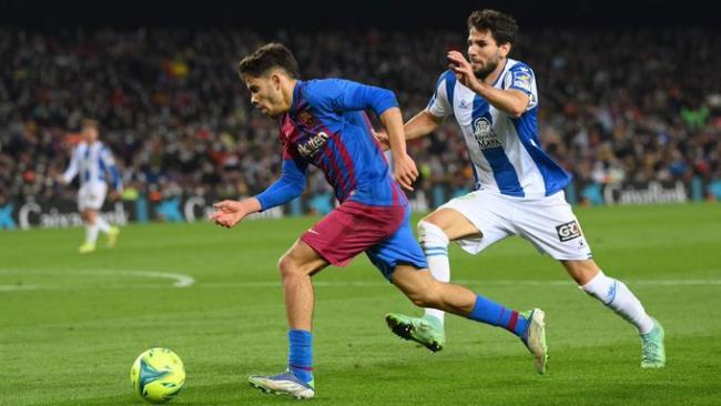 Ez Abde en un partido con el FC. Barcelona