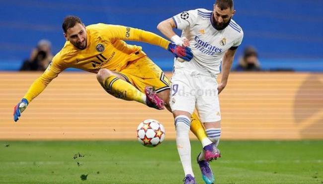Donnaruma en el error ante Benzema en el partido de Champions