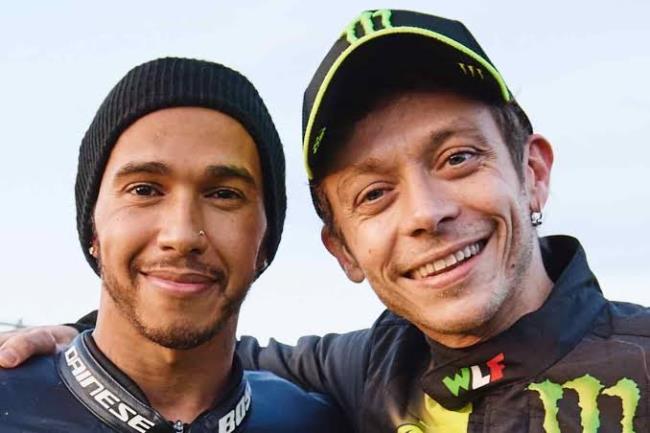 Lewis HAmilton y Valentino Rossi