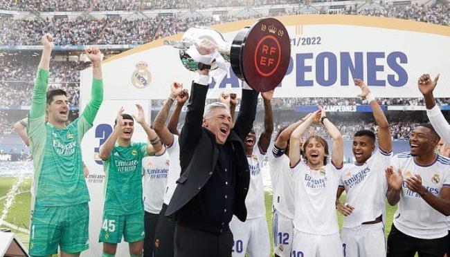 Ancelotti celebrando el título de liga