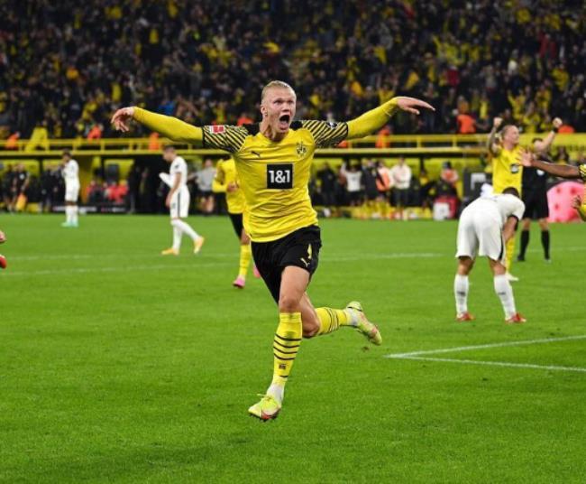 Haaland celebrando un gol en el Borussia Dortmund