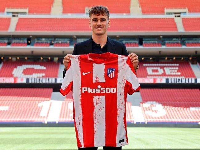 Griezmann con la nueva camiseta del Atlético de Madrid
