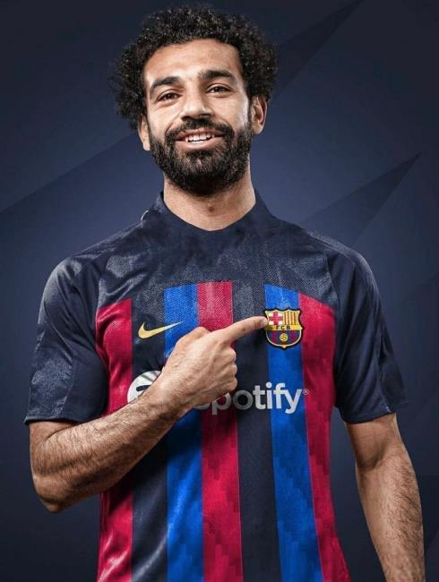 Mohamed Salah con la camiseta del Barça