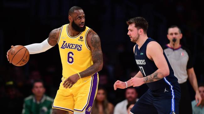 LeBron James y Luca Doncic