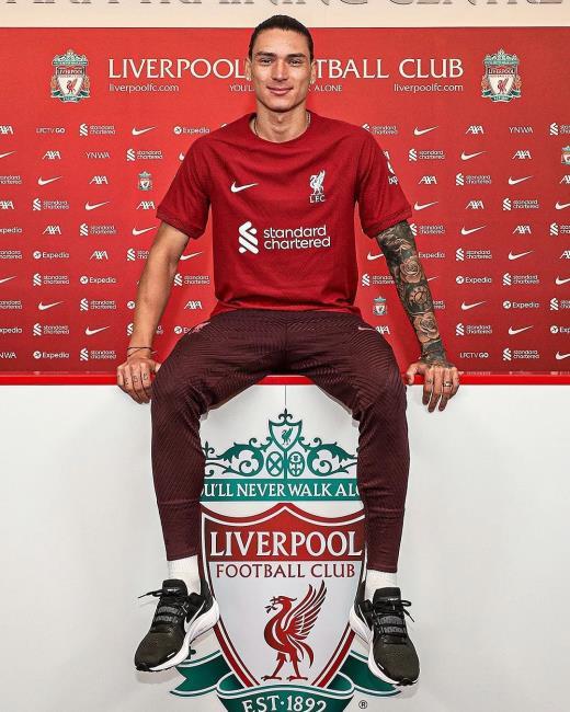 Darwin Núñez en su presentación con el Liverpool