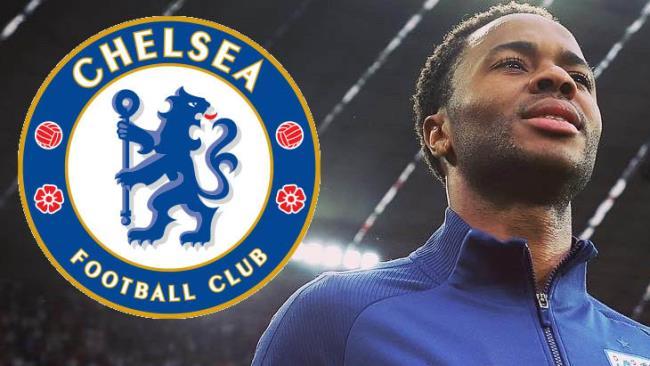 Montaje de Sterling con el escudo del Chelsea