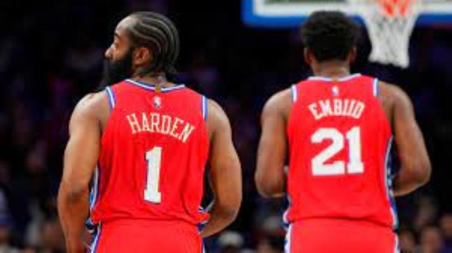 Harden y Embiid