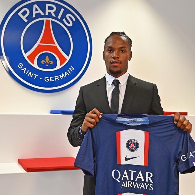 Renato Sanches con la camiseta del PSG