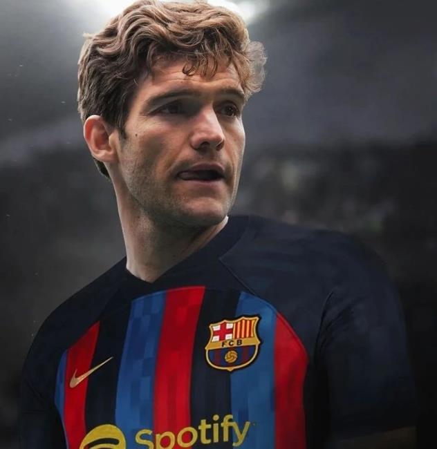 Montaje de Marcos Alonso con la camiseta del FC. Barcelona