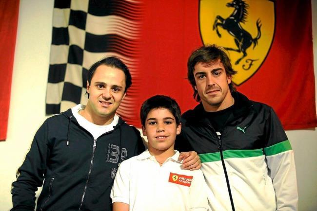 Fernando Alonso junto a Lance Stroll de niño