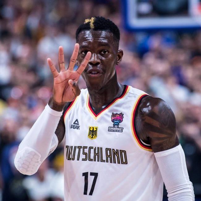 Dennis Schröder