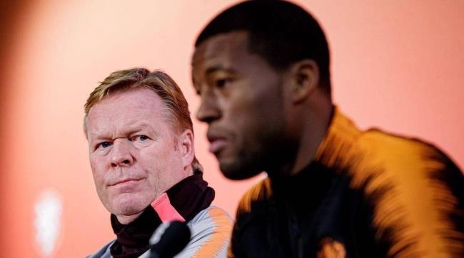 Wijnaldum y Koeman