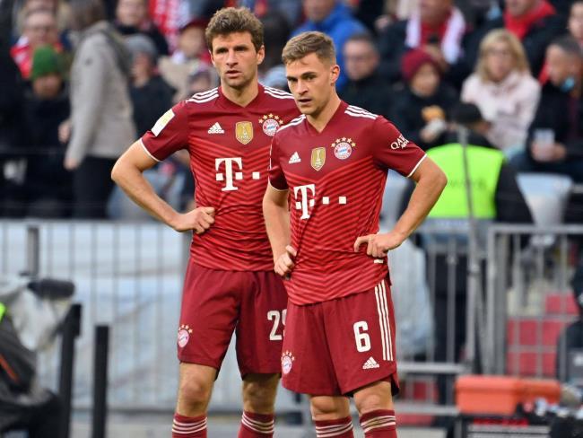 Kimmich y Müller, futbolistas del Bayern de Múnich