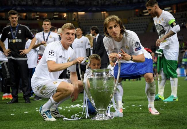 Toni Kroos y Luka Modric, futbolistas del Real Madrid