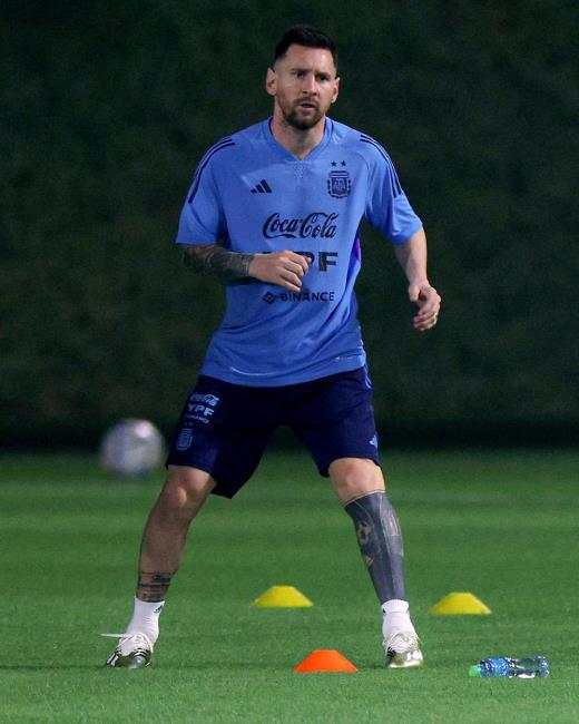 Messi entrenando con Argentina